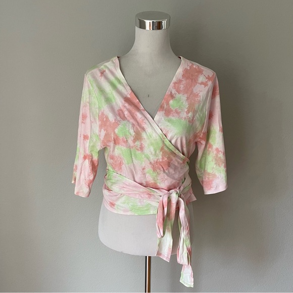 Fabletics Laila Wrap Top New Era Pastel Watercolors Size 1X - Picture 5 of 10